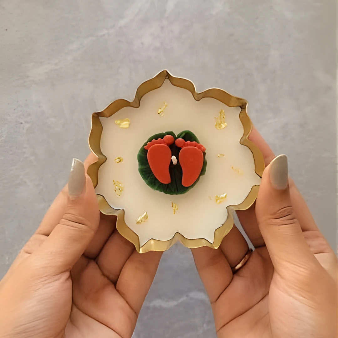 Laxmi charan urli Candle (3.5 inch)