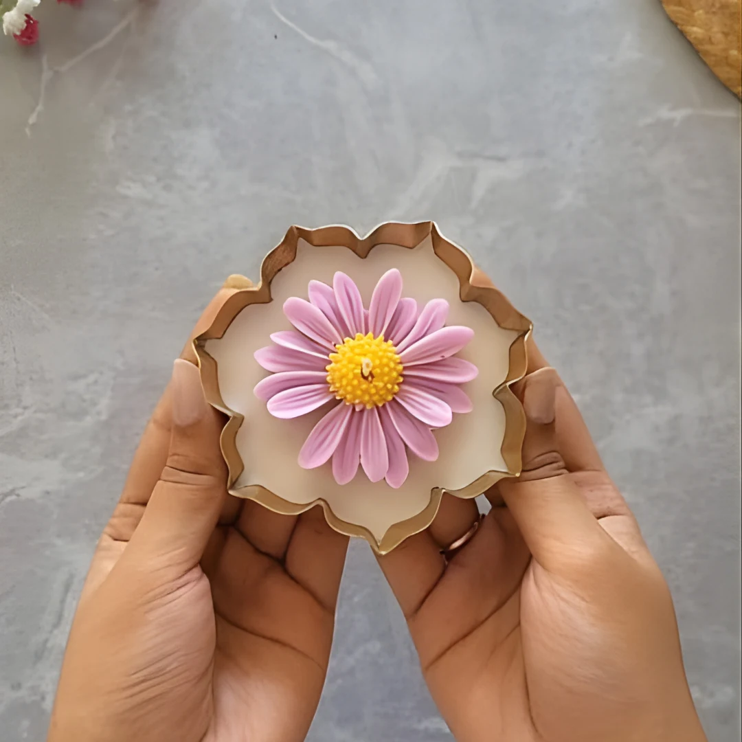 Daisy Urli Candle (3.5 inch)