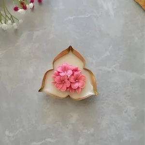 Plumeria Urli Candle (3.5 inch)